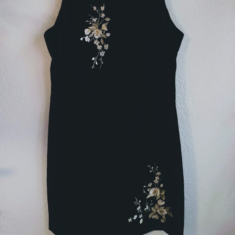 Black Dress w/ Gorgeous Floral Embroidery /Crystals